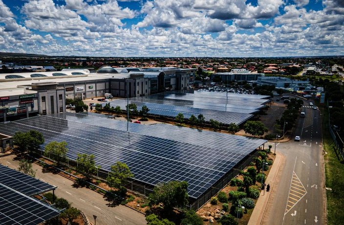 Vantage Capital Leads R635m Investment into SolarAfrica Energy